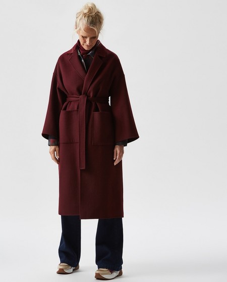 El abrigo más elegante es de Adolfo Domínguez y está al 50% en El Corte Inglés por tiempo limitado