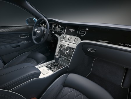 Mulsanne 675 Edition 9 Front Cabin