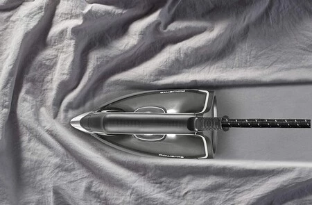 Este centro de planchado Rowenta Perfect Steam Pro está a precio mínimo hoy en Amazon: 149 euros (en lugar de 249,99)