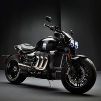 ¡Bestial! La Triumph Rocket 3 TFC es 40 kg más ligera, tiene 170 CV y casi 100 Nm más que una Ducati Diavel
