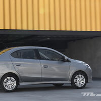 Pequeño sedán con motor económico y años de confiabilidad comprobados, con calidad para competir con Aveo y V-Drive 