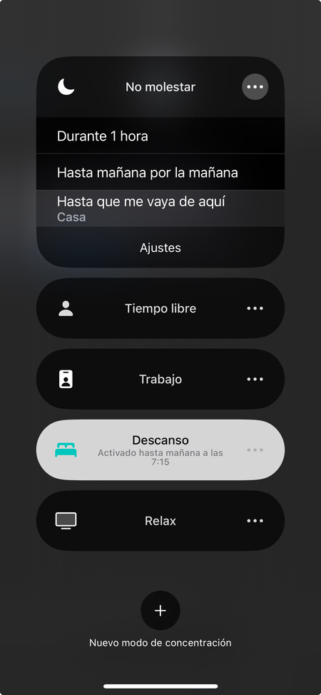 La función estrella de iOS 17 llega a Android: esta app gratis convierte tu  móvil en un reloj para la mesita de noche