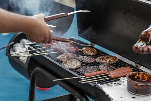Barbacoa en el jardín ¿portátil o de obra? Todo lo que debes saber antes de comprar tu propia parrilla