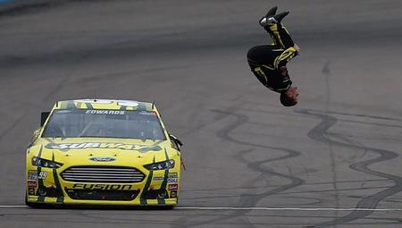 Carl Edwards vence en Phoenix y rompe su mala racha
