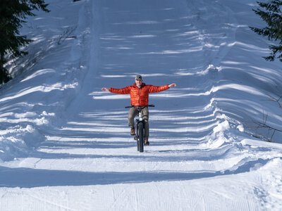 Las bicis eléctricas pasan de la movilidad urbana a tomar la montaña 