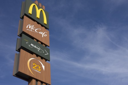 Lo siento, pero ya no podrás seguir viendo porno con la WiFi del McDonald’s