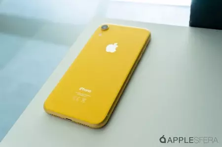 iPhone XR