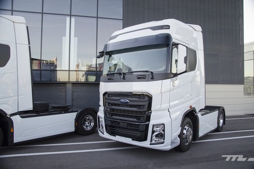 Hemos probado el Ford F-MAX, una mole de 500 CV y 2.500 Nm que inicia la ofensiva global de Ford Trucks