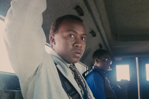 La Mejor Pelicula De Extraterrestres Es Una Delirante Satira Al Estilo De The Office Un Clasico Moderno Del Cine Del Creador De El Senor De Los Anillos Compressed 2