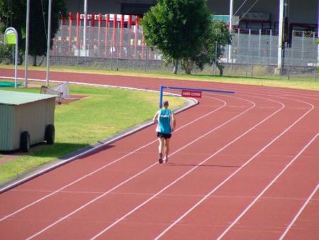 Entrenar en una pista de atletismo para evitar lesiones