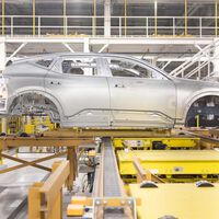A contagem regressiva começou: a indústria automotiva dos EUA tem quatro anos para deixar de depender de chips chineses 