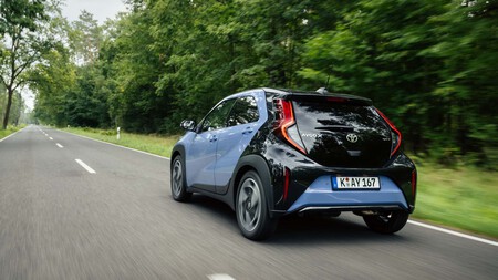 Toyota Aygo X Cross Hybrid 2026 3
