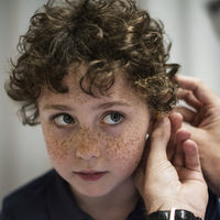 Predecir la sordera infantil o la hipoacusia genética con un simple análisis de sangre es una realidad