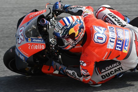 Un demoledor Andrea Dovizioso no perdona en San Marino llevando a Jorge Lorenzo más allá del límite