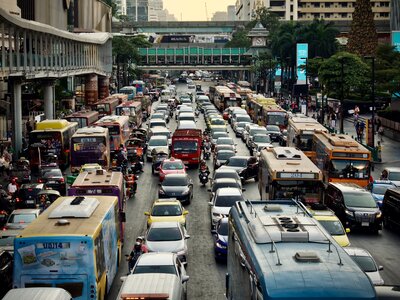 Si lo tuyo te parecía demencial…: lugares donde conducir sí es un verdadero caos