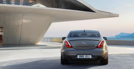 Jaguar Xjr575 8
