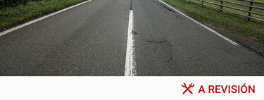 ¿Te ha reventado una rueda por culpa de un bache? Te explicamos cómo puedes reclamar los daños