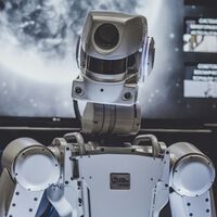 "Me preocupa que puedan matar personas". El padrino de la IA profundiza en los peligros de una tecnología sin supervisión humana
