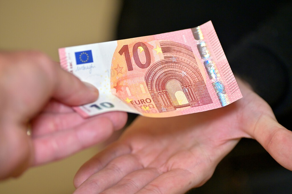 Resolviendo la gran duda de los salarios en España: si es mejor cobrar en 12 o en 14 pagas