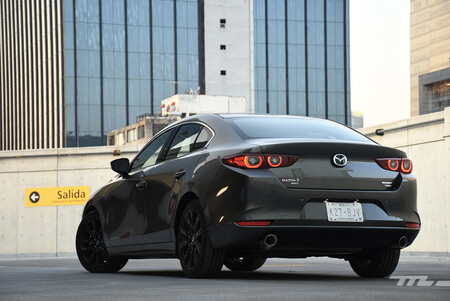 Mazda 3 Sedan Turbo 2022 6