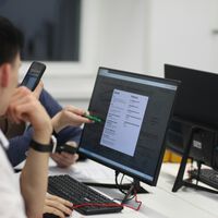 Si la pregunta es si los españoles están utilizando la IA en el trabajo, la respuesta es muy sencilla: el 63%