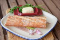 Cocinar con niños: receta rápida de pan de ajo