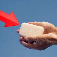 Jabón neutro o jabón con aroma: la ciencia te dice cuál es la mejor opción para la ducha 