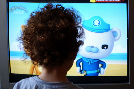 Se reabre el debate sobre los efectos de la televisión en la salud de los niños