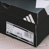 Estas zapatillas de Adidas empiezan a destacar como alternativa a las Samba: cómodas, con suela resistente y en rosa tendencia 