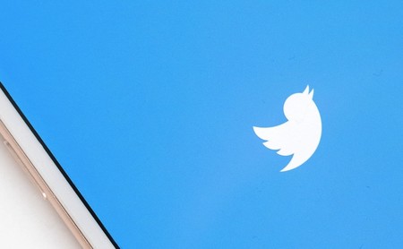 Los mensajes directos de Twitter ahora tienen reacciones con emojis como las de Facebook