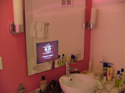 La foto de la semana: Televisión LCD en el baño del hotel