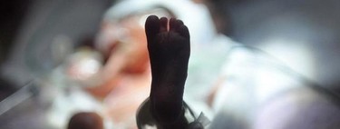 Con 75 años y un solo pulmón, una mujer india dió a luz a una bebé prematura de 600 gramos