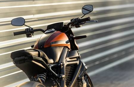 Las motos eléctricas podrían tener baterías de grafeno con 300 km de autonomía en 10 minutos de carga, pero aún es muy pronto