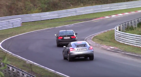 La PlayStation ha hecho mucho daño, y la madre de este chaval se ha quedado sin coche en Nürburgring