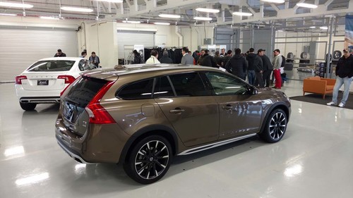 Volvo S60 y V60 Cross Country llegan a México