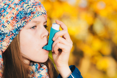 Por qué es importante que los niños con asma se vacunen contra la gripe