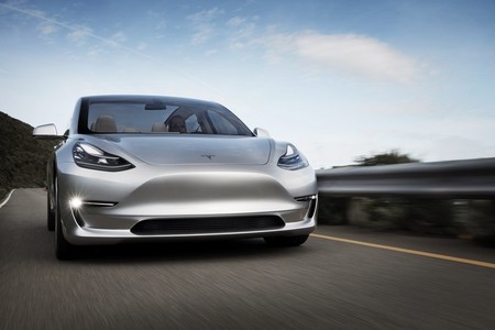 Tesla se niega a desvelar cuántas reservas acumula el Tesla Model 3, pese a que "siguen creciendo"