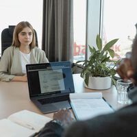 Los trabajadores de la Generación Z son tan complicados que incluso los jefes de su propia generación prefieren contratar a millennials 