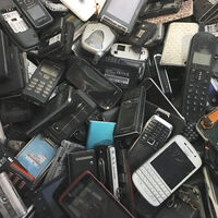 Acabamos de descubrir cómo extraer oro de una fuente de 62 millones de toneladas: los móviles que tiramos a la basura 