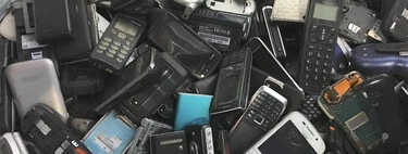Acabamos de descubrir cómo extraer oro de una fuente de 62 millones de toneladas: los móviles que tiramos a la basura 