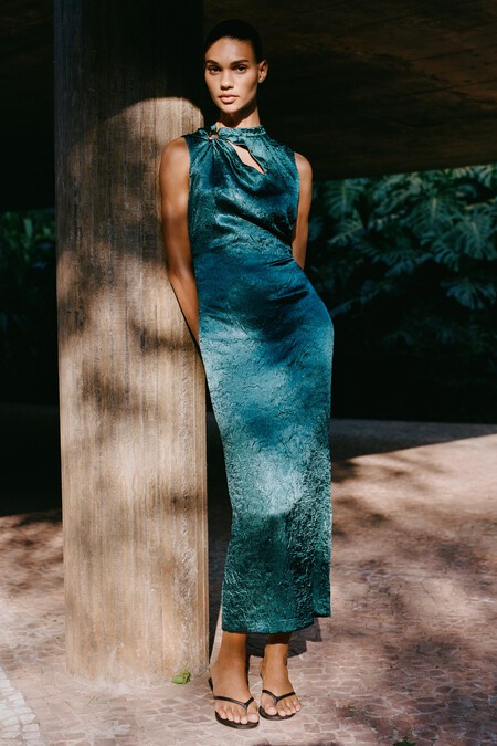 Vestido de invitada de Zara en rebajas