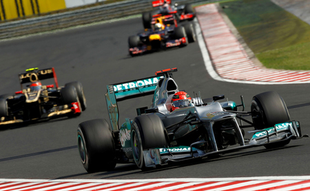 Ross Brawn asegura que no hay prisa en tomar una decisión sobre Michael Schumacher
