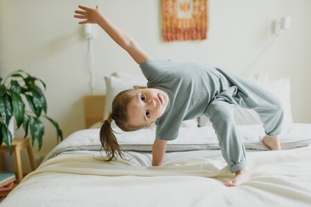 Los pijamas infantiles pueden ser un peligro: cómo deben ser para evitar accidentes