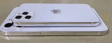 iPhone 12のモックアップ