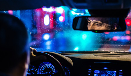 Los grandes dueños de licencias VTC de Uber y Cabify preparan miles de recursos para combatir el "decreto Ábalos