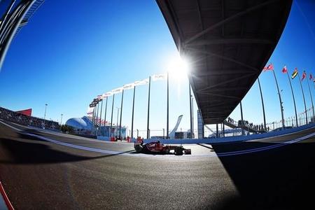 Fernando Alonso firma un pobre sexto puesto tras un problema en boxes