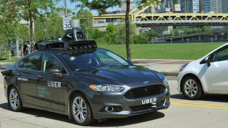 Uber comienza pruebas con su primer vehículo autónomo en Estados Unidos