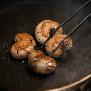 Ternasco de Aragón presenta la primera casquería con IGP de España: riñones, hígados, sesos y asadura de cordero