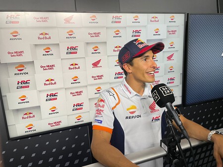 Marc Marquez Se Monta Encima De Una Motogp 100 Dias Despues De Su Operacion 004
