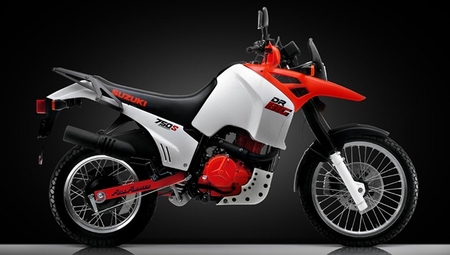 Suzuki DR 750S